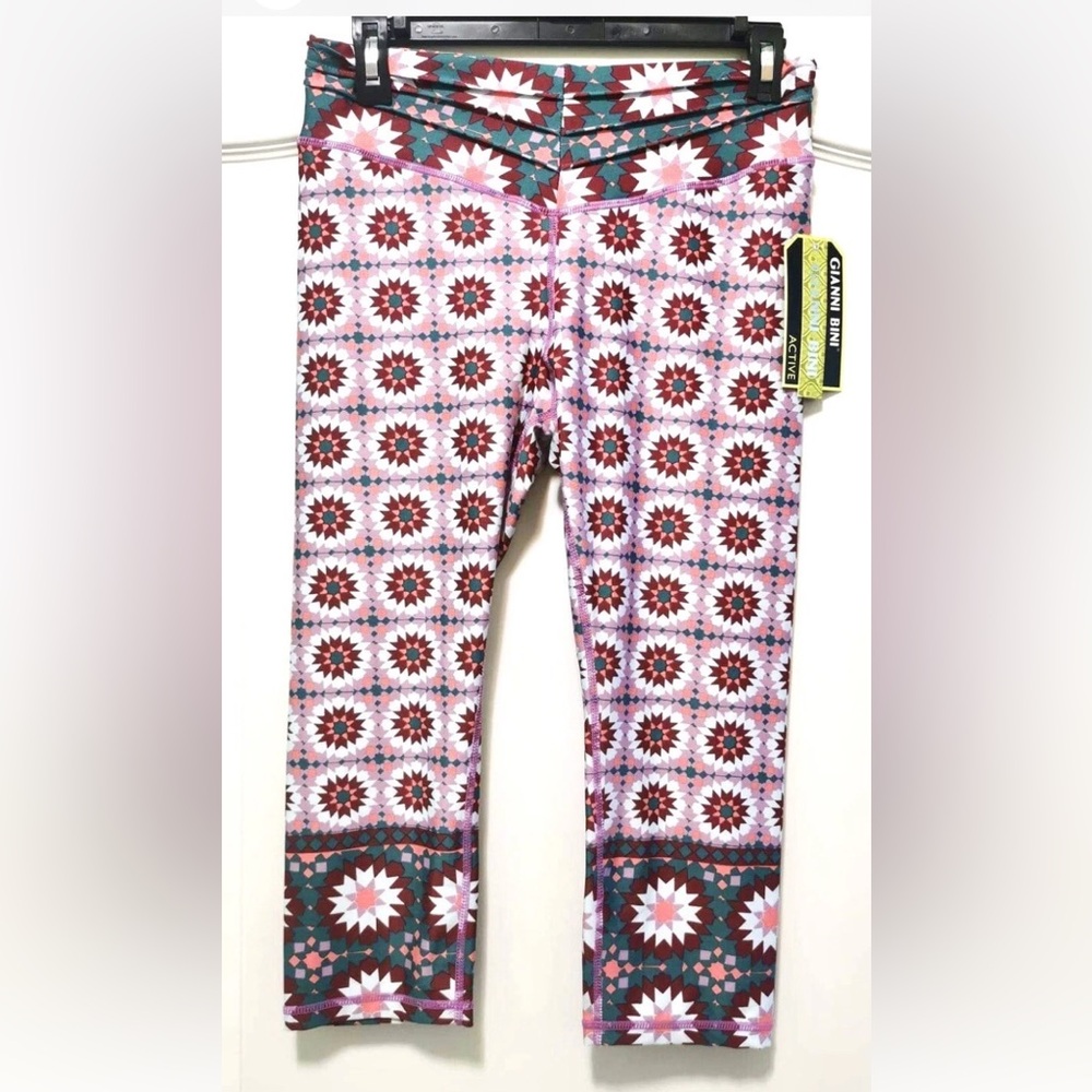 Gianni Bini Capri Legging Capri Medium M-S Pink Geofloral Ella NWT active NEW